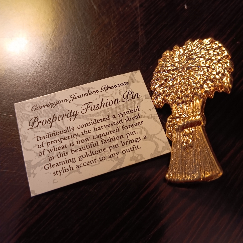 Sheaf of wheat pin
